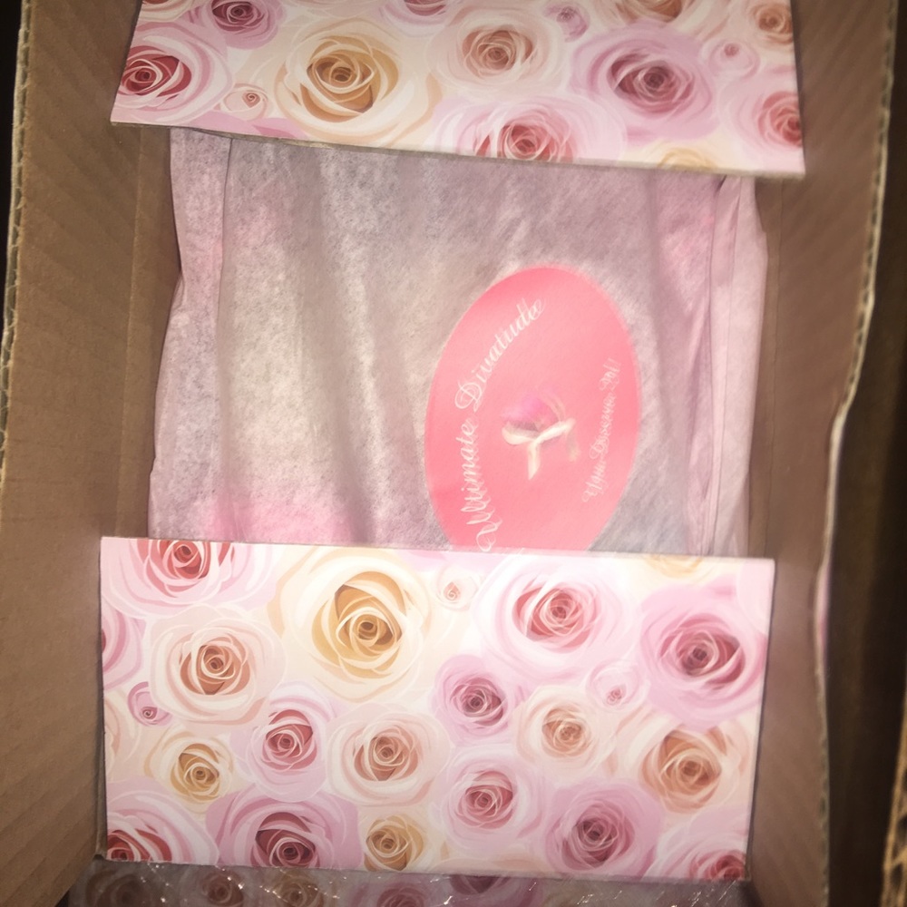 Bare Skin Box w/Loofah soap - Picture 6 of 7